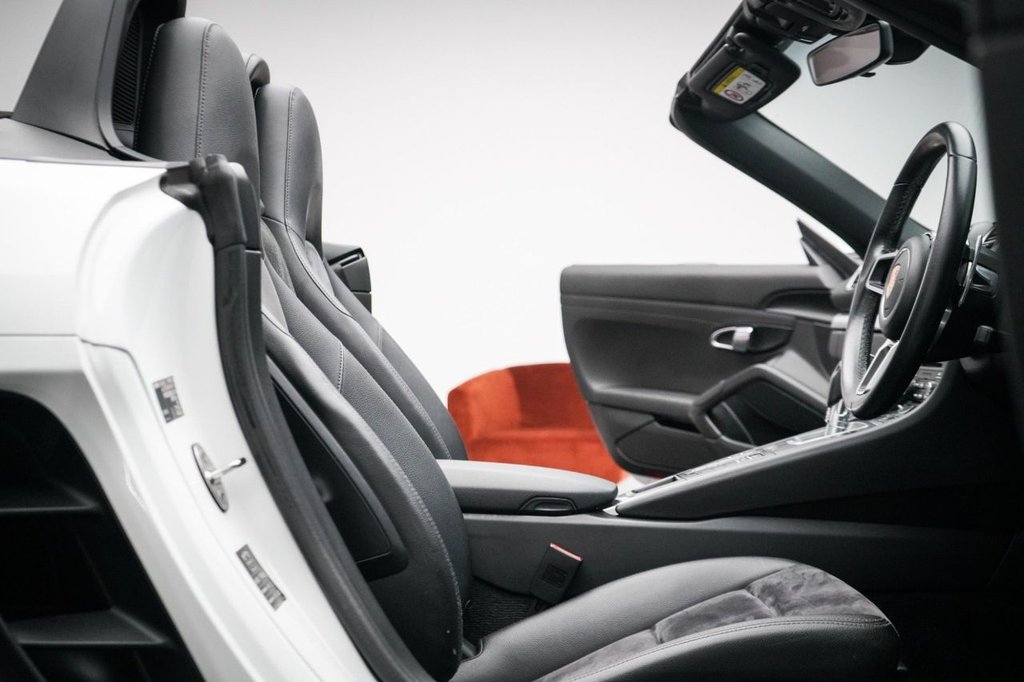 Used Porsche Boxster 2017 for sale - 77333007: Photo 30