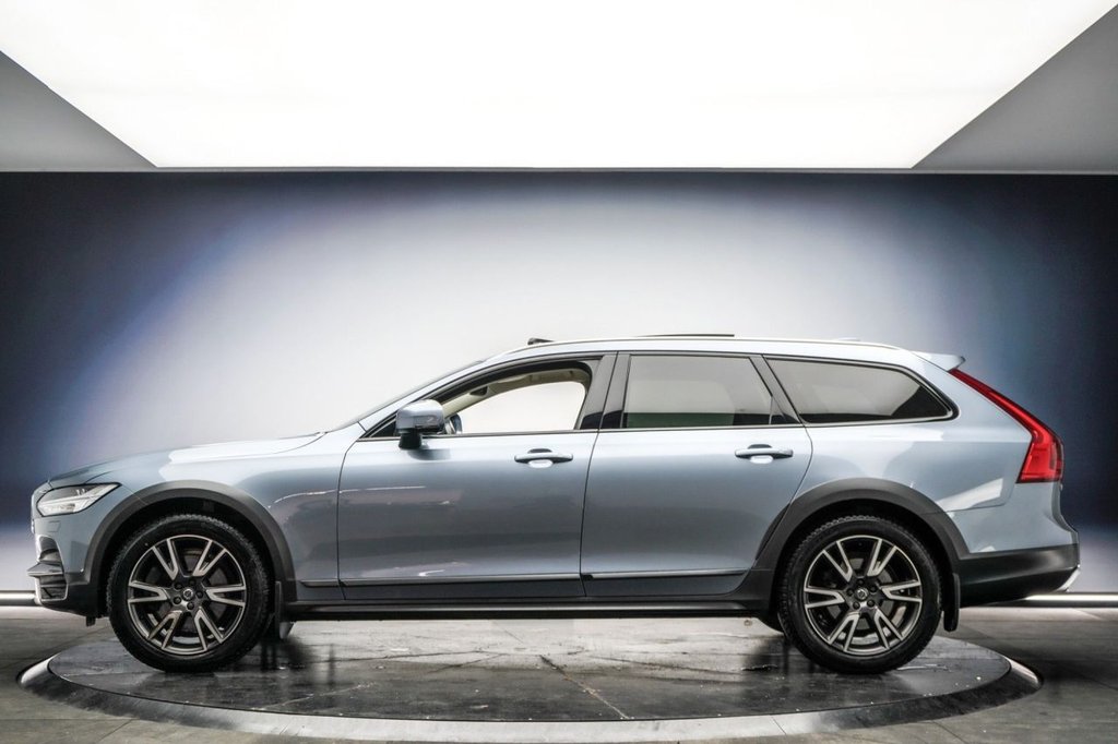 Used Volvo V90 2019 for sale - 76883158: Photo 14