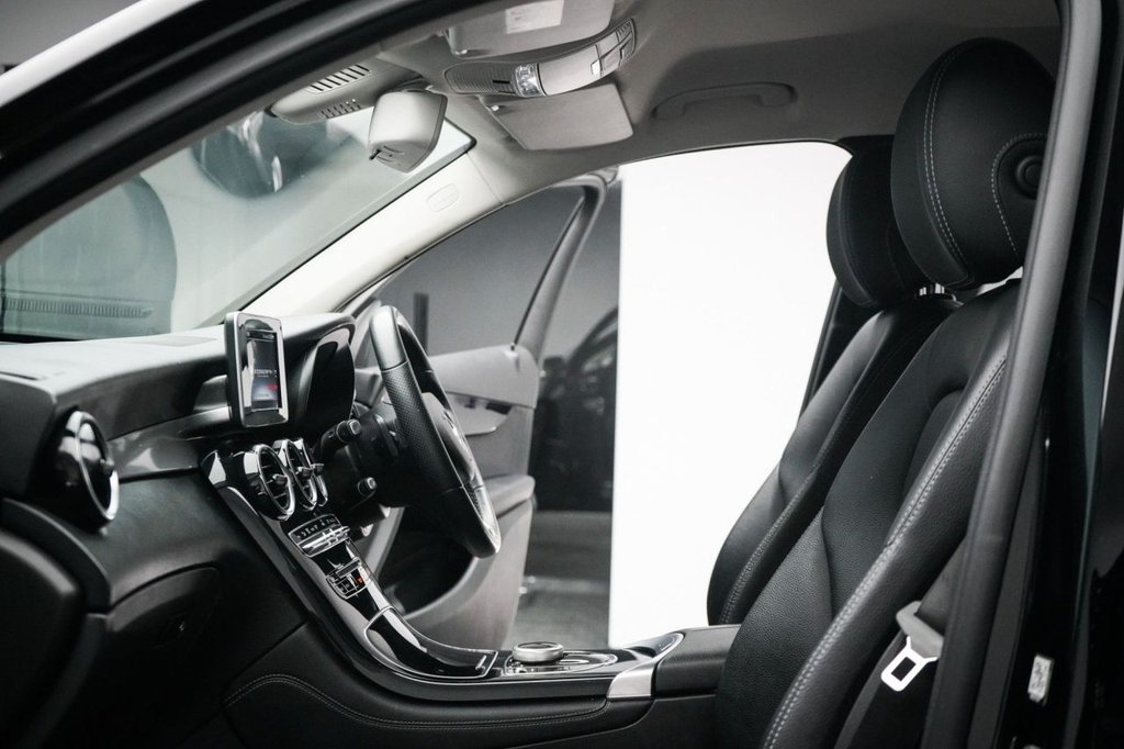 Used Mercedes-Benz GLC 2019 for sale - 77218644: Photo 31