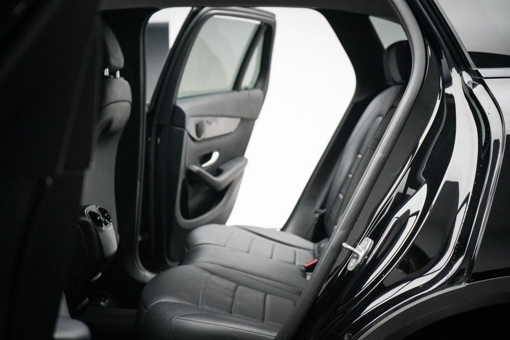 Used Mercedes-Benz GLC 2019 for sale - 77218644: Photo 32