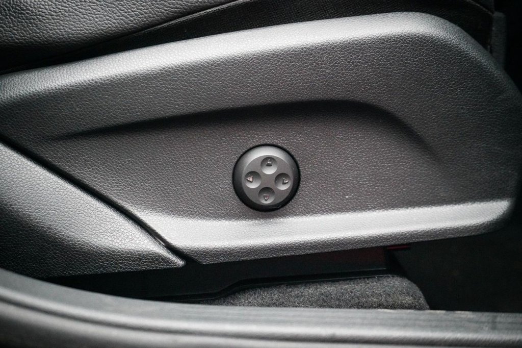 Used Mercedes-Benz GLC 2017 for sale - 78036362: Photo 36