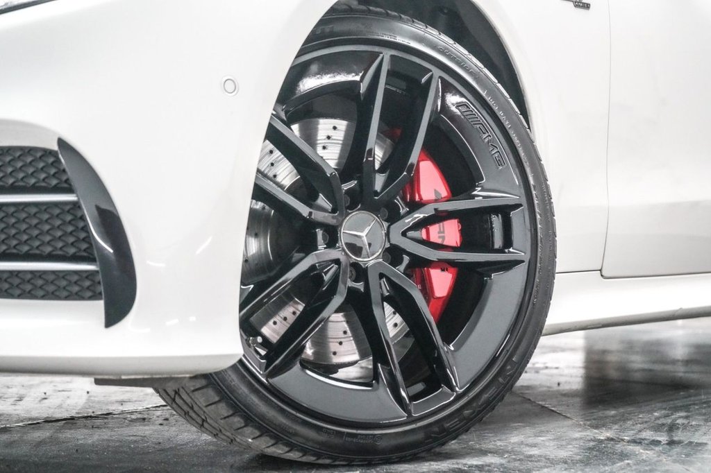 Used Mercedes-Benz E Class 2018 for sale - 77764995: Photo 2