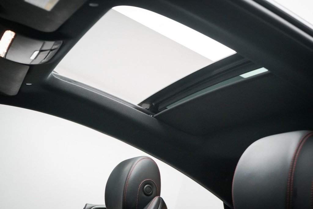 Used Mercedes-Benz E Class 2018 for sale - 77764995: Photo 4