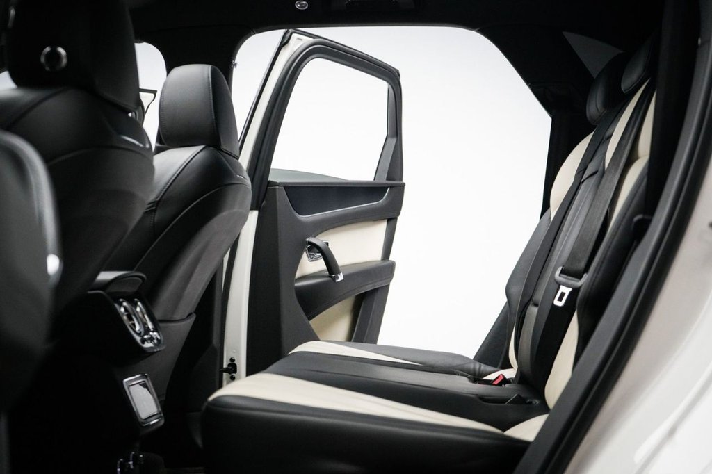 Used Bentley Bentayga 2018 for sale - 77269184: Photo 31