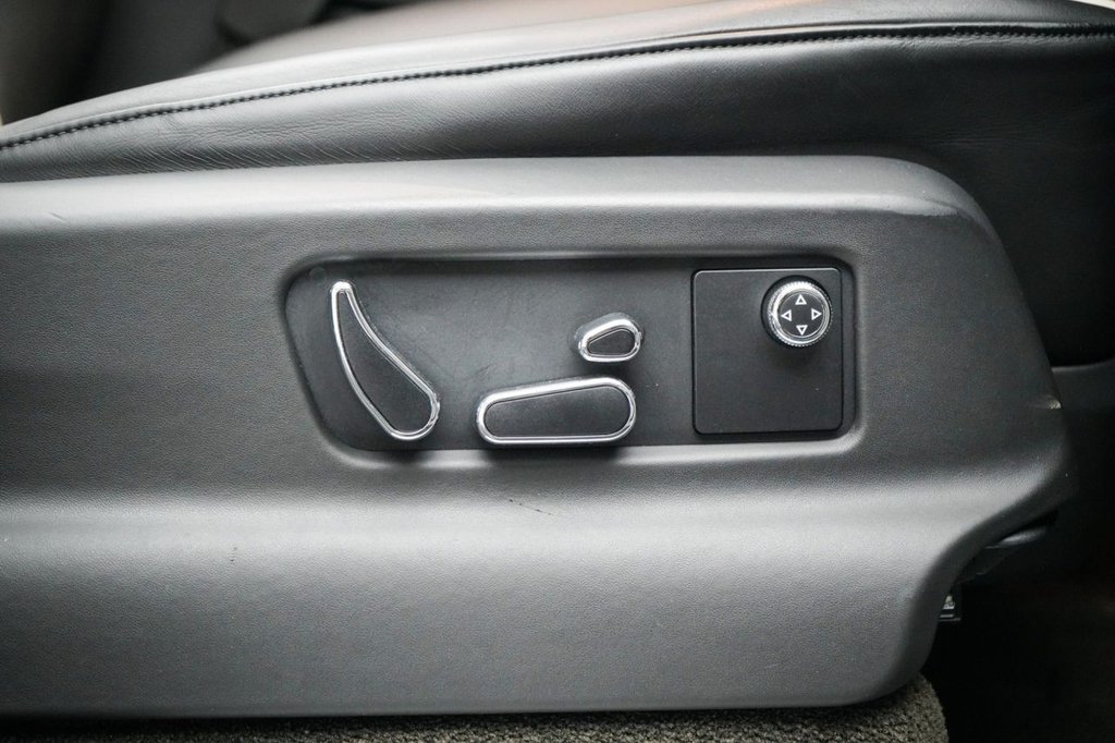 Used Bentley Bentayga 2018 for sale - 77269184: Photo 40