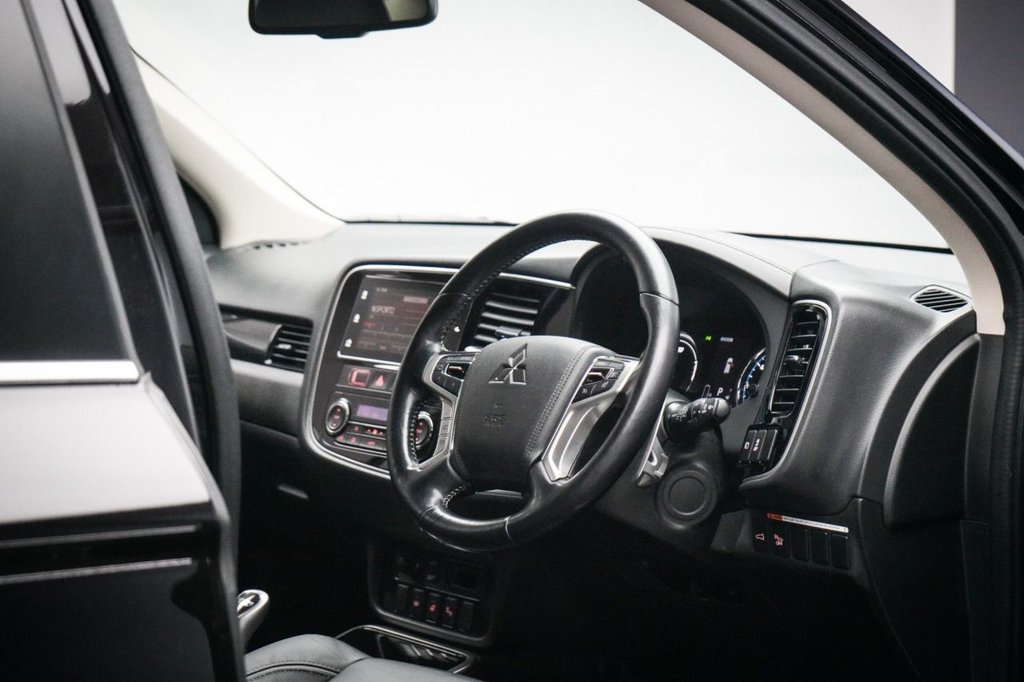 Used Mitsubishi Outlander 2018 for sale - 77810037: Photo 27