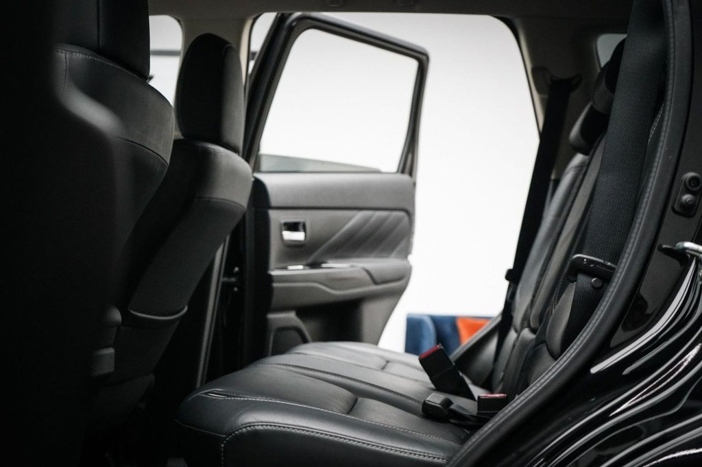 Used Mitsubishi Outlander 2018 for sale - 77810037: Photo 32