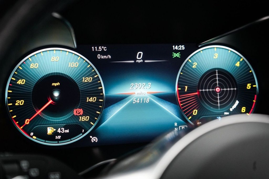 Used Mercedes-Benz GLC 2019 for sale - 77188693: Photo 33