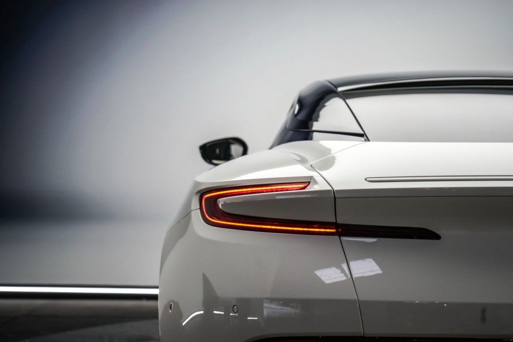 Used Aston Martin DB11 2017 for sale - 77764840: Photo 13