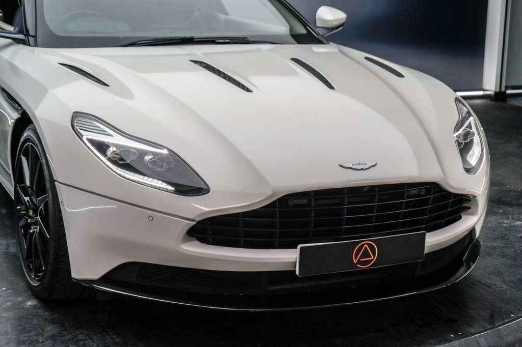 Used Aston Martin DB11 2017 for sale - 77764840: Photo 17