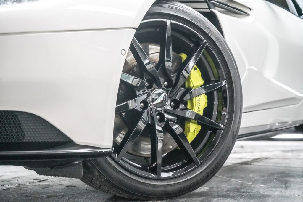 Used Aston Martin DB11 2017 for sale - 77764840: Photo 2