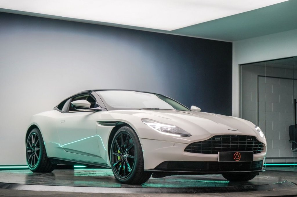 Used Aston Martin DB11 2017 for sale - 77764840: Photo 25