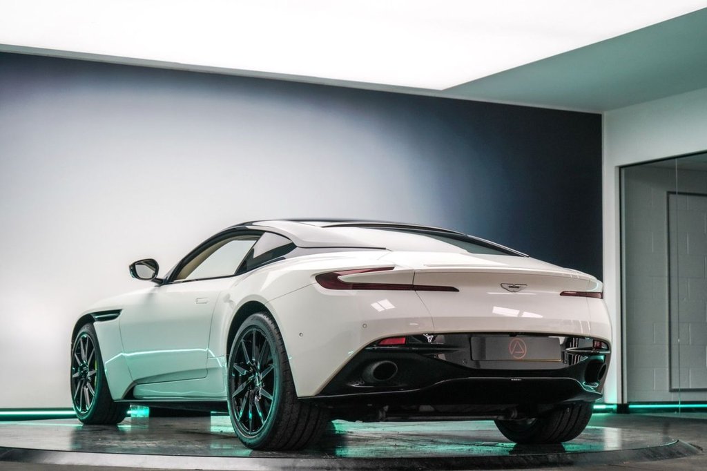 Used Aston Martin DB11 2017 for sale - 77764840: Photo 26