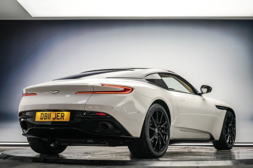 Used Aston Martin DB11 2017 for sale - 77764840: Photo 3
