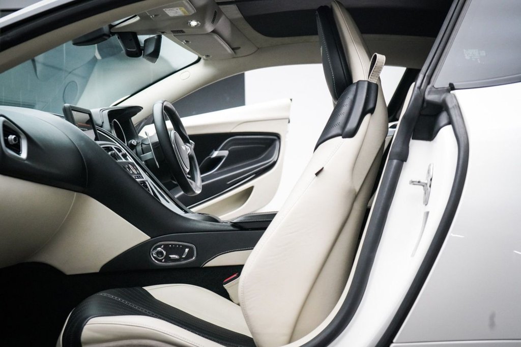 Used Aston Martin DB11 2017 for sale - 77764840: Photo 31