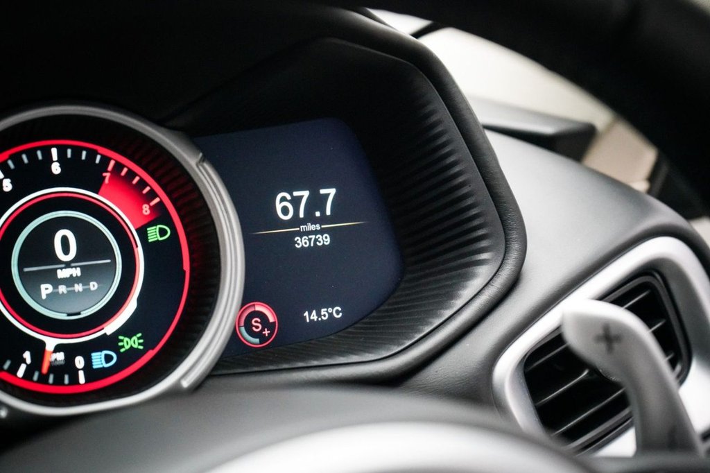 Used Aston Martin DB11 2017 for sale - 77764840: Photo 36