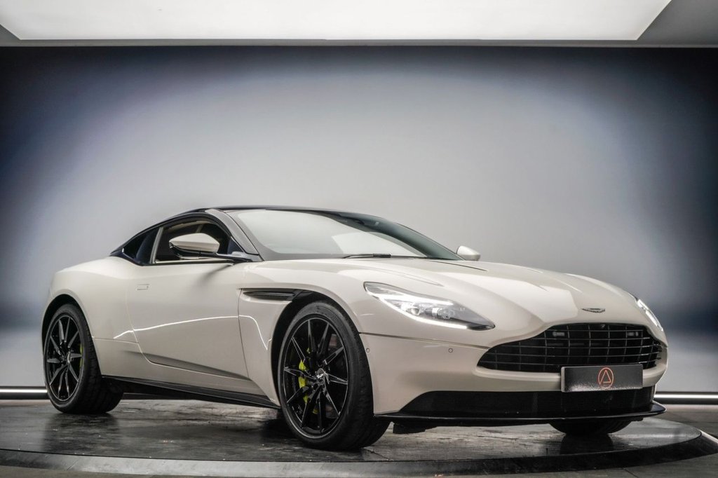Used Aston Martin DB11 2017 for sale - 77764840: Photo 5