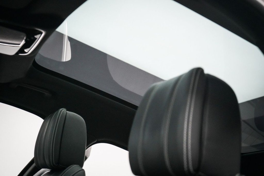 Used Land Rover Range Rover Velar 2018 for sale - 77332918: Photo 4