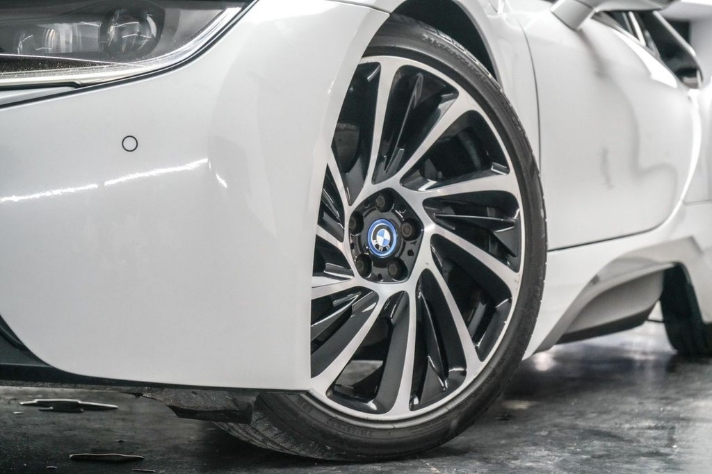 Used BMW i8 2015 for sale - 77427824: Photo 2