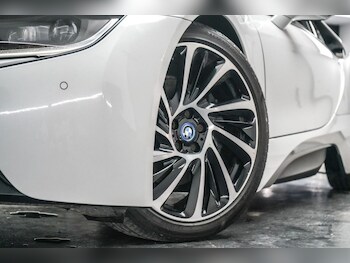 Used BMW i8 2015 for sale - 77427824: Photo