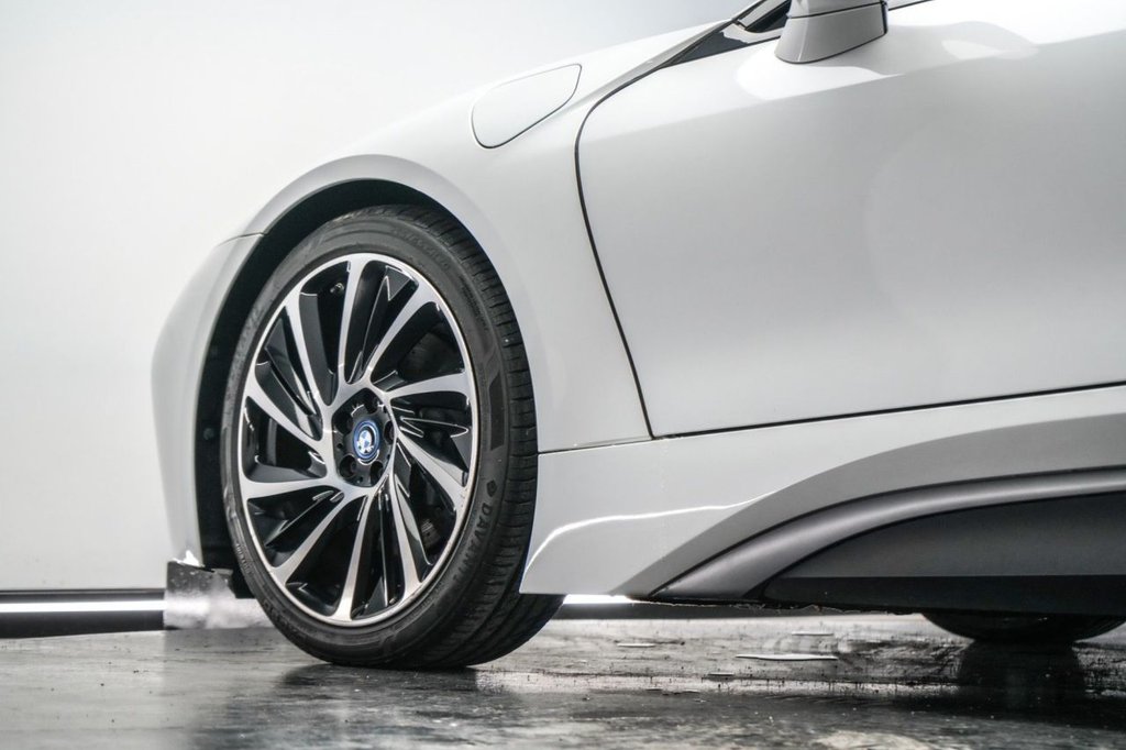 Used BMW i8 2015 for sale - 77427824: Photo 8