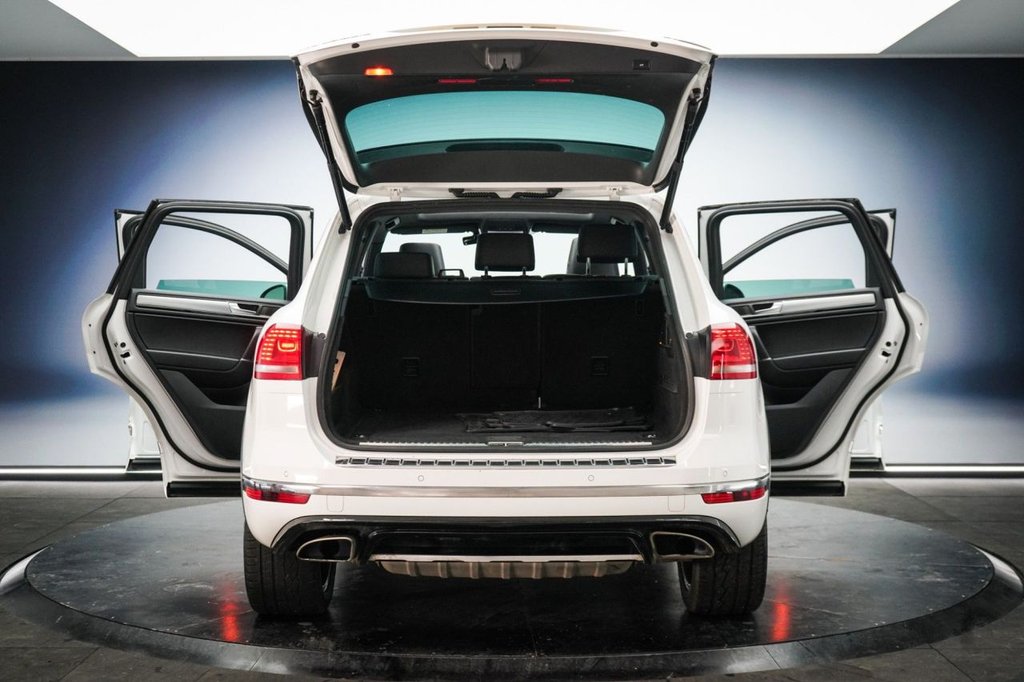 Used Volkswagen Touareg 2015 for sale - 77647912: Photo 28