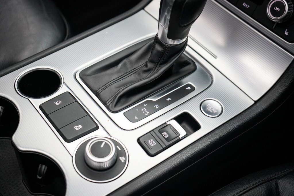 Used Volkswagen Touareg 2015 for sale - 77647912: Photo 41