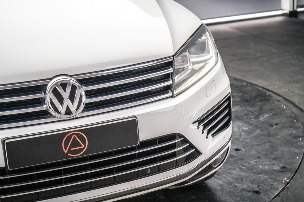 Used Volkswagen Touareg 2015 for sale - 77647912: Photo 6