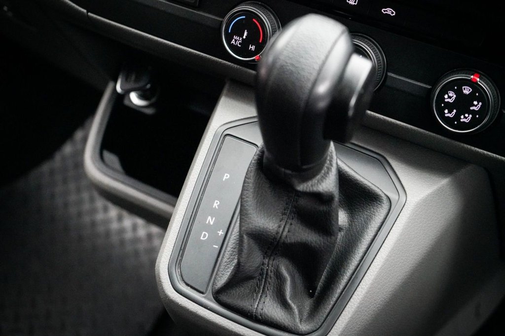 Used Volkswagen Transporter 2021 for sale - 77014486: Photo 42