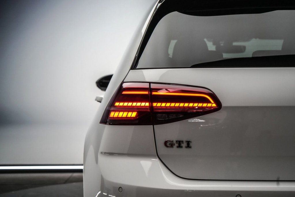 Used Volkswagen Golf 2017 for sale - 77647933: Photo 13