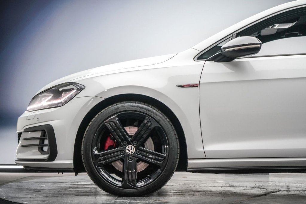 Used Volkswagen Golf 2017 for sale - 77647933: Photo 15