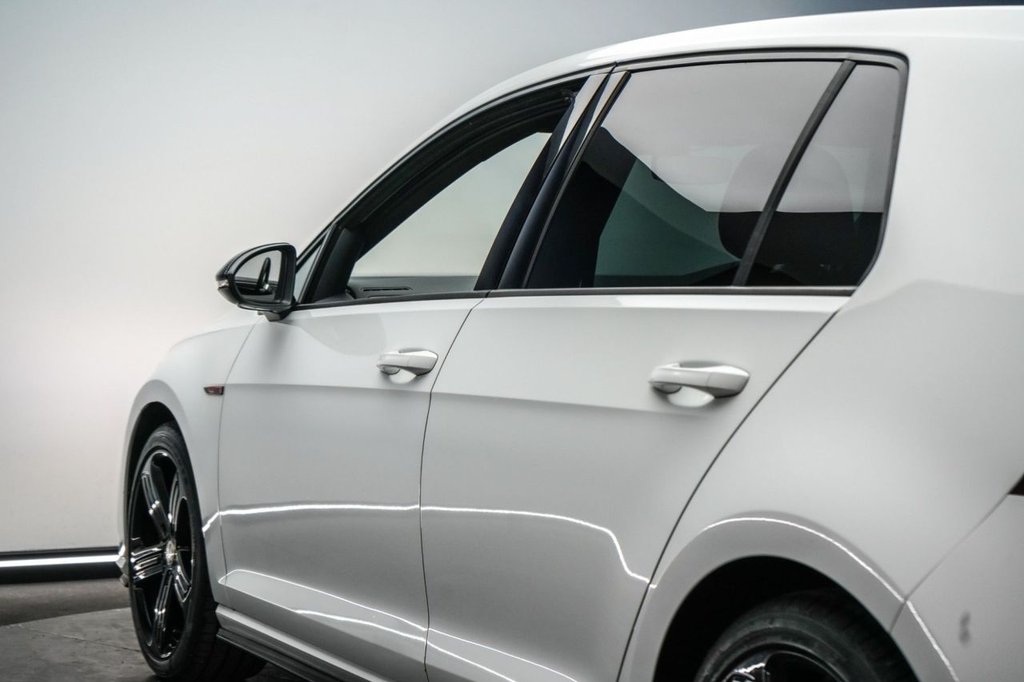 Used Volkswagen Golf 2017 for sale - 77647933: Photo 22