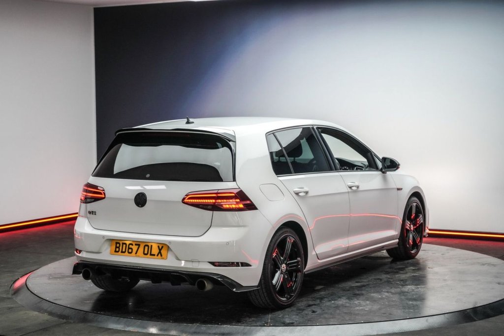 Used Volkswagen Golf 2017 for sale - 77647933: Photo 24