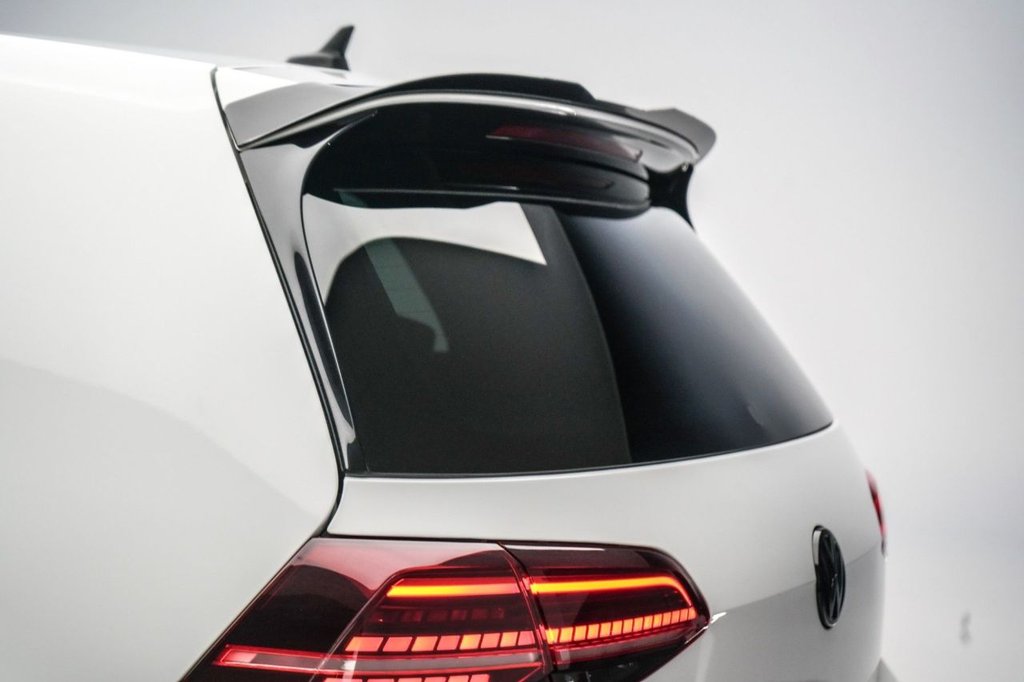 Used Volkswagen Golf 2017 for sale - 77647933: Photo 4