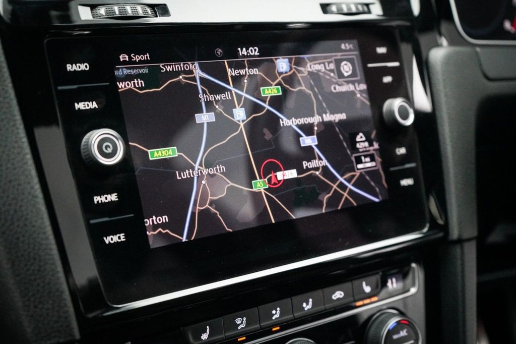 Used Volkswagen Golf 2017 for sale - 77647933: Photo 41