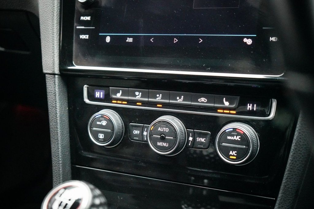 Used Volkswagen Golf 2017 for sale - 77647933: Photo 42