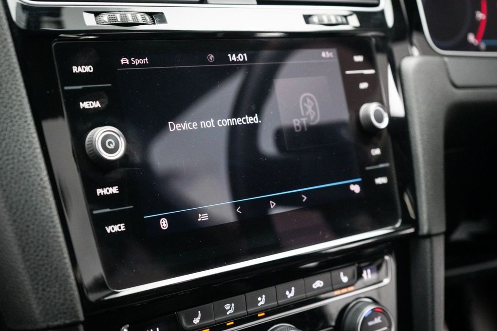 Used Volkswagen Golf 2017 for sale - 77647933: Photo 43