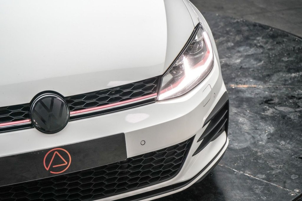 Used Volkswagen Golf 2017 for sale - 77647933: Photo 6