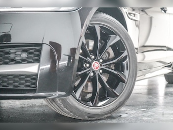 Used Jaguar XF 2020 for sale - 76848349: Photo