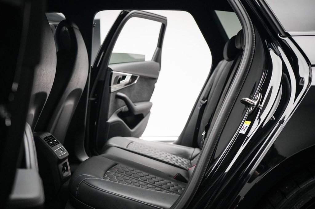 Used Audi RS4 2022 for sale - 76482397: Photo 33