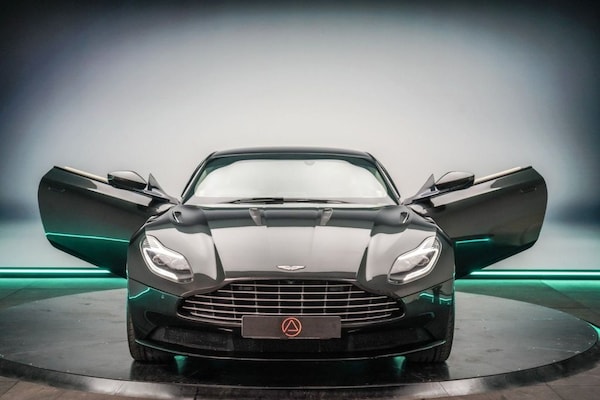 Used Aston Martin DB11 2016 for sale - 76223281: Photo 29