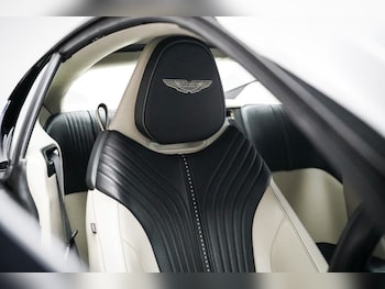 Used Aston Martin DB11 2016 for sale - 76223281: Photo 3