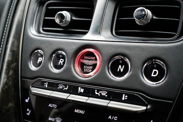 Used Aston Martin DB11 2016 for sale - 76223281: Photo 41