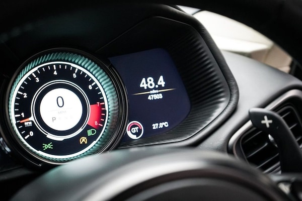Used Aston Martin DB11 2016 for sale - 76223281: Photo 44