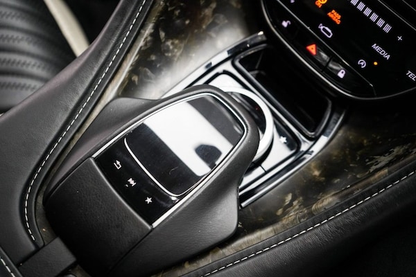 Used Aston Martin DB11 2016 for sale - 76223281: Photo 47