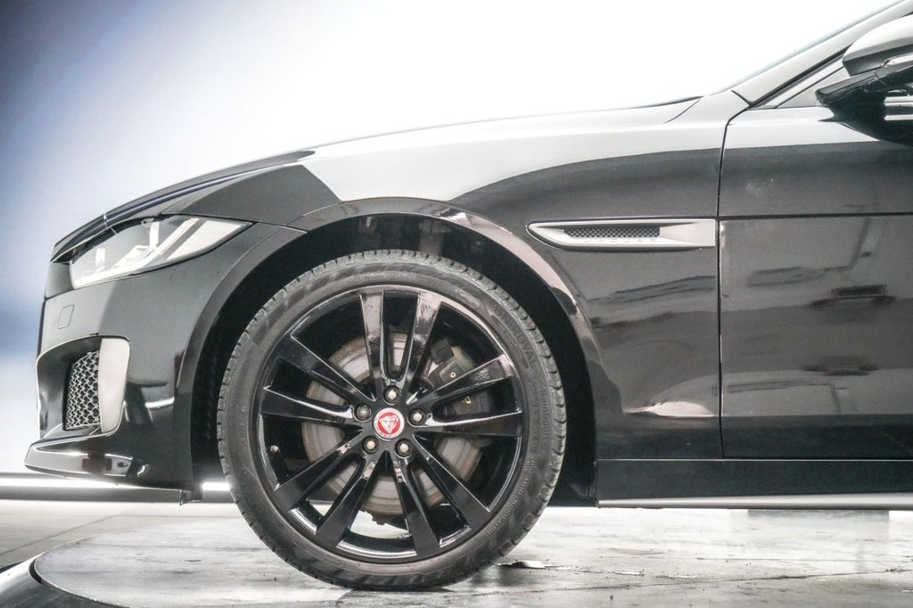 Used Jaguar XE 2019 for sale - 77647839: Photo 14