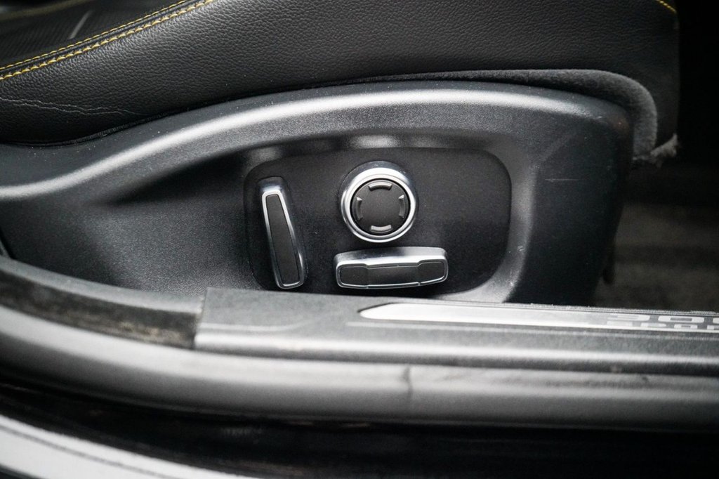 Used Jaguar XE 2019 for sale - 77647839: Photo 36