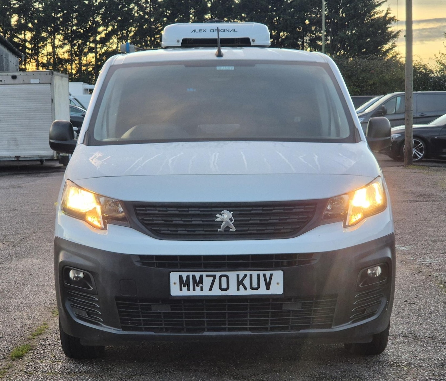 Used Peugeot Partner 2020 for sale - 76734762: Photo 2