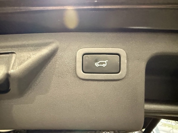 Used Land Rover Discovery Sport 2015 for sale - 76068286: Photo 24