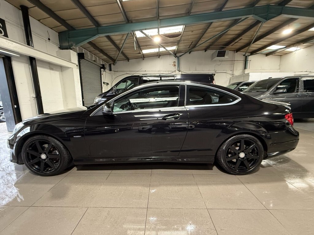 Used Mercedes-Benz C Class 2012 for sale - 77249900: Photo 7